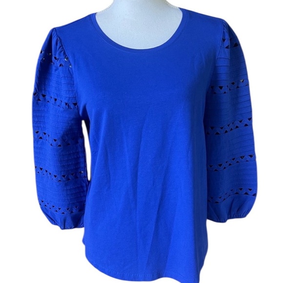 Chico’s ladies  blue puff sleeve top excellent condition. Medium NWOT. - Picture 1 of 9